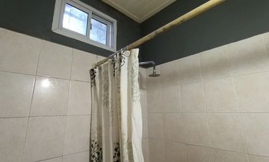 VENTA CASA 3 AMB C/QUINCHO + DPTO 2 AMB .LIBERTAD