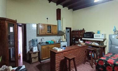 VENTA CASA 3 AMB C/QUINCHO + DPTO 2 AMB .LIBERTAD