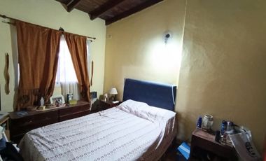 VENTA CASA 3 AMB C/QUINCHO + DPTO 2 AMB .LIBERTAD