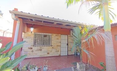 VENTA CASA 3 AMB C/QUINCHO + DPTO 2 AMB .LIBERTAD
