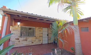 VENTA CASA 3 AMB C/QUINCHO + DPTO 2 AMB .LIBERTAD
