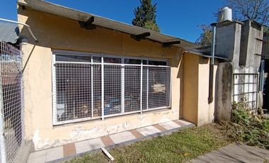 VENTA CASA 3 AMB C/QUINCHO + DPTO 2 AMB .LIBERTAD