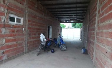 VENTA CASA C/ LOCAL FRENTE A PLAZA -ÁNGEL GALLARDO