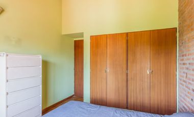 Venta Casa 8 ambientes en Lomas de Zamora