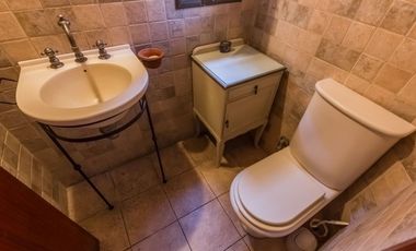 Venta Casa 8 ambientes en Lomas de Zamora