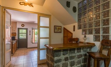 Venta Casa 8 ambientes en Lomas de Zamora