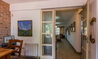 Venta Casa 8 ambientes en Lomas de Zamora
