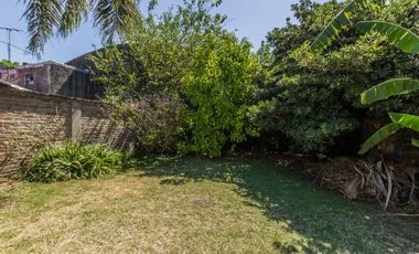 Venta Casa 8 ambientes en Lomas de Zamora