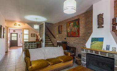 Venta Casa 8 ambientes en Lomas de Zamora