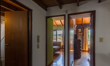 Venta Casa 8 ambientes en Lomas de Zamora