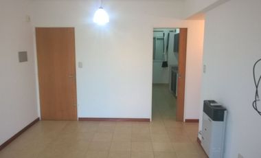 Se alquila departamento de 2 dormitorios y cochera