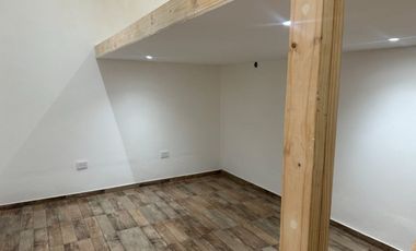 Venta PH Monoambiente con patio refaccionado