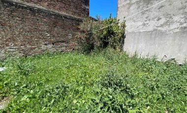 VENTA CASA 3 AMBIENTES A RECICLAR JARDIN QUINCHO