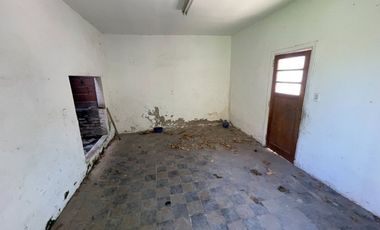 VENTA CASA 3 AMBIENTES A RECICLAR JARDIN QUINCHO