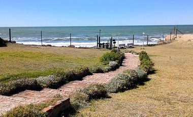 VENTA BUNGALOW EN COMPLEJO CERRADO SANTA CLARA