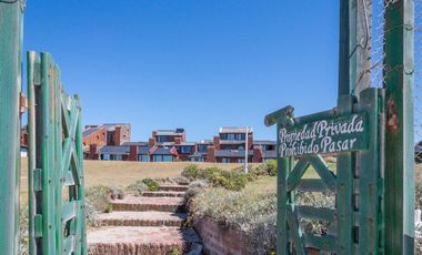 VENTA BUNGALOW EN COMPLEJO CERRADO SANTA CLARA