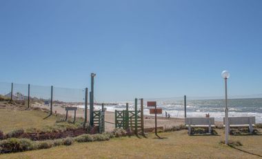 VENTA BUNGALOW EN COMPLEJO CERRADO SANTA CLARA