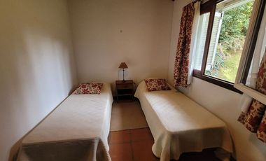 CASA ALQUILER ANUAL EN PINAMAR DE 3 AMBIENTES
