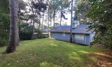 CASA ALQUILER ANUAL EN PINAMAR DE 3 AMBIENTES
