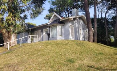 CASA ALQUILER ANUAL EN PINAMAR DE 3 AMBIENTES