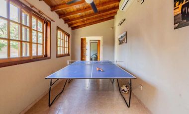 Casa 6 ambientes Garage  Pileta Quincho Beccar