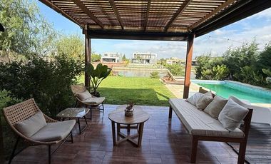 VENTA .CASA A LA LAGUNA . SAN SEBASTIAN .Area 9