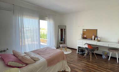 VENTA .CASA A LA LAGUNA . SAN SEBASTIAN .Area 9