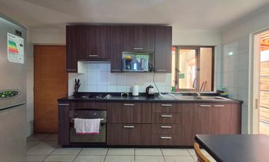 CASA EN PORTONES DE CHICUREO CON PISCINA