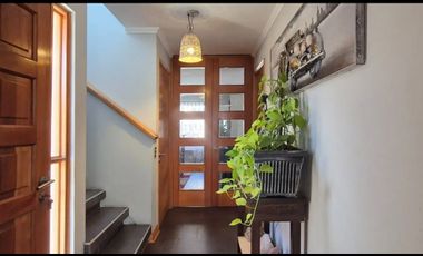 CASA EN PORTONES DE CHICUREO CON PISCINA