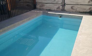 CASA EN PORTONES DE CHICUREO CON PISCINA