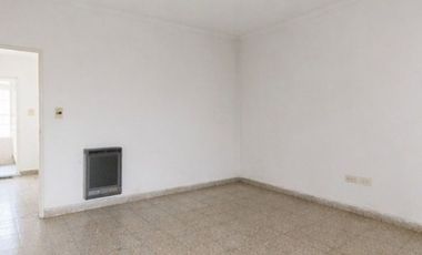 BARRIO SUR | Lote 179m² | 2 Casas Independientes