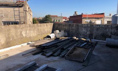 GALPON EN VENTA CON TERRAZA EN AVELLANEDA