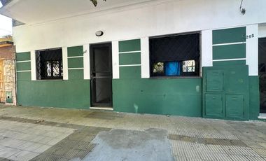 CASA 4 AMBIENTES EN VENTA EN SARANDI APTO CREDITO
