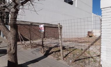 Terreno venta centro Neuquén, 12 x 30 apto desarrollo inmobiliario