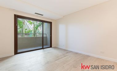 Casa en venta, 4 dormitorios en Barrio Parque, reciclado, con pileta y escritorio