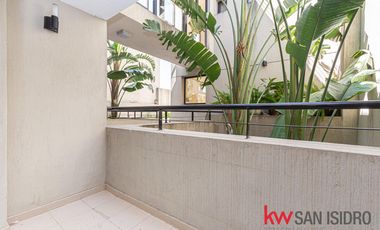 Casa en venta, 4 dormitorios en Barrio Parque, reciclado, con pileta y escritorio