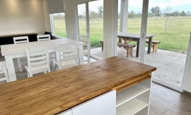 Descubre tu nueva casa en el campo en Zapiola, Lobos