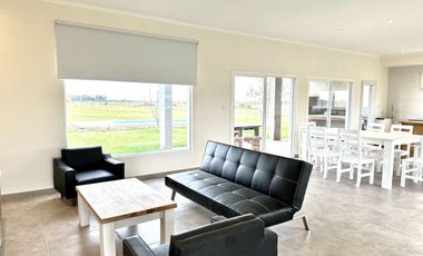 Descubre tu nueva casa en el campo en Zapiola, Lobos