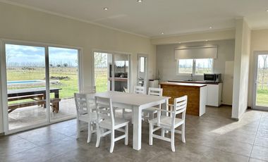 Descubre tu nueva casa en el campo en Zapiola, Lobos