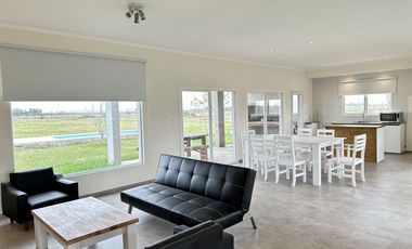 Descubre tu nueva casa en el campo en Zapiola, Lobos