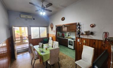 Casa con galpon