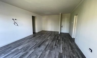 Departamento de 3 amb, con terraza propia, Morón