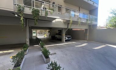 Departamento de 3 amb, con terraza propia, Morón