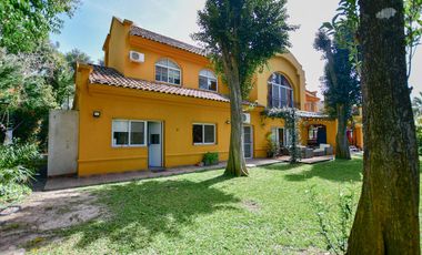 Casa en Venta en Juan Maria Gutierrez