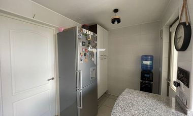 Casa en arriendo c/ estacionamiento en La Florida Alto