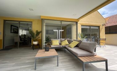Casa en arriendo c/ estacionamiento en La Florida Alto
