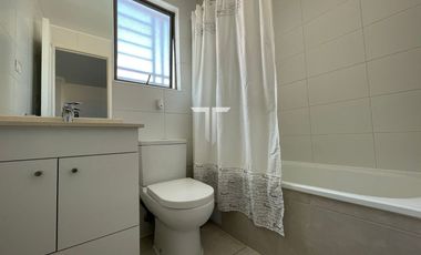 Casa en arriendo c/ estacionamiento en La Florida Alto