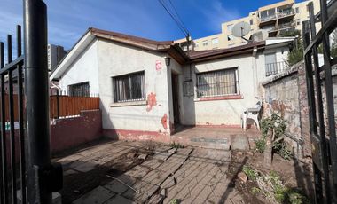 SE ARRIENDA CASA 2D-1B-ESTACIONAMIENTO -CERCA  METRO CIUDAD DEL NIÑO-SAN MIGUEL