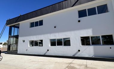 Alquiler Base y Edificio Comercial Centenario sobre Ruta 7 Neuquen