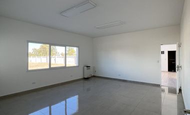 Alquiler Base y Edificio Comercial Centenario sobre Ruta 7 Neuquen